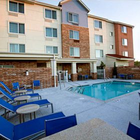 Towneplace Suites Little Rock Pool